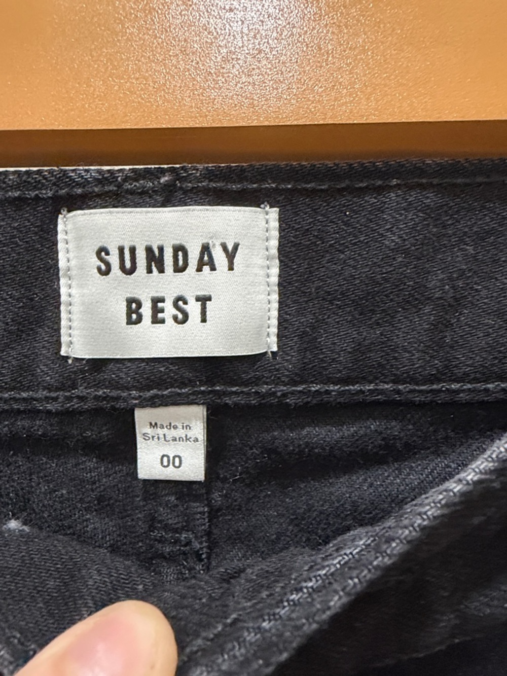 Aritzia Sunday Best Juniper 90s Loose Black Wide-Leg Jeans - Picture 6 of 13